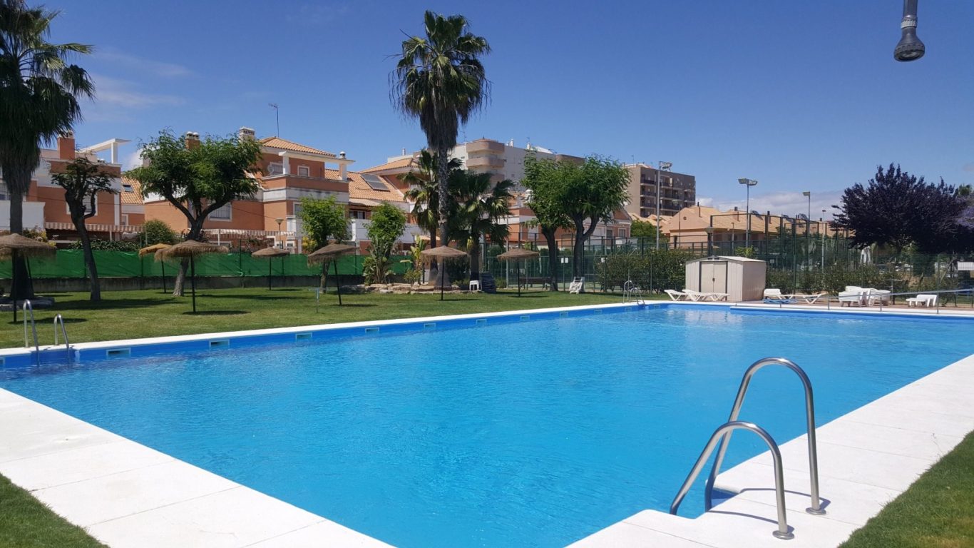 Piscinas vega de lámina armada Alkorplan Piscina impermeabilizada con liner armado Alkorplan azul claro 15 años de garantía